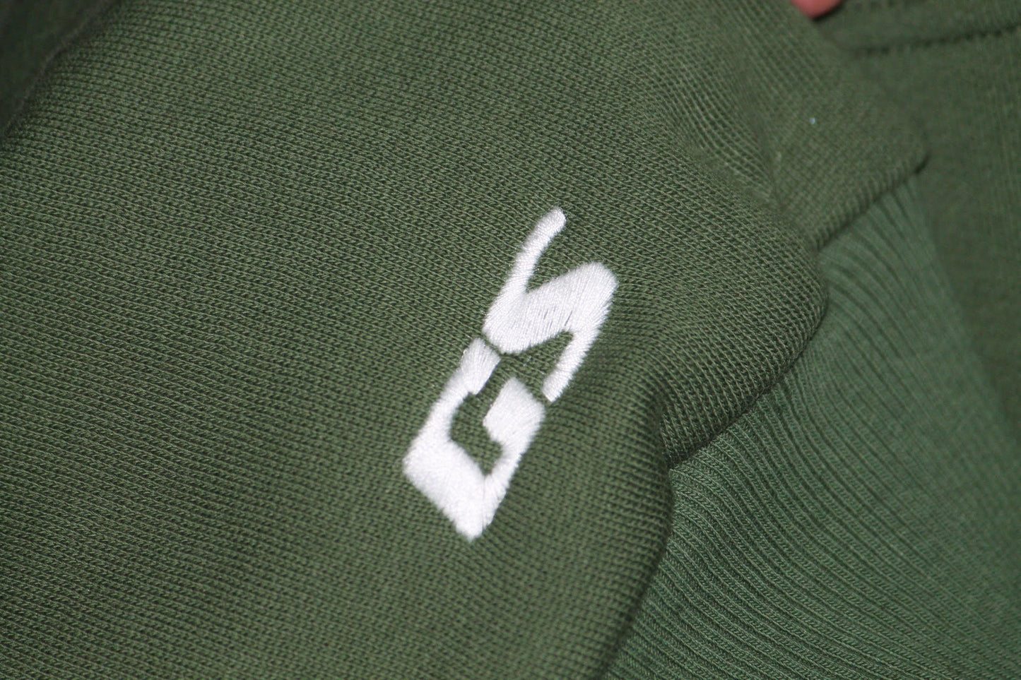 DARK GREEN ZIPPER